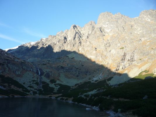 Hotel Golem a jeho okolie - Velick pleso 30-10-2014 Autor: Bibiana Lizkov